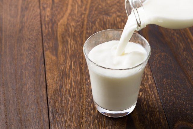 Stručnjaci objasnili šta je bolje, kravlje ili sojino mleko?